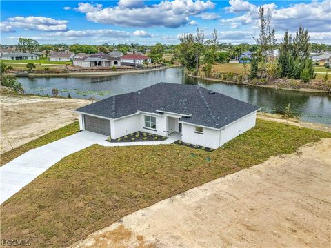 2043 NE 42nd Street Cape Coral FL 33909