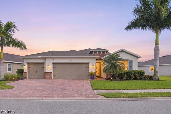 18121 EVERSON MILES CIR, NORTH FORT MYERS, FL 33917 - Image 2a5d1b7e36185a19e32fcb8ed8c02101/266258073