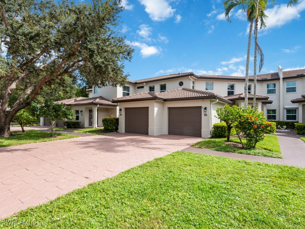 900 Diamond Circle 904