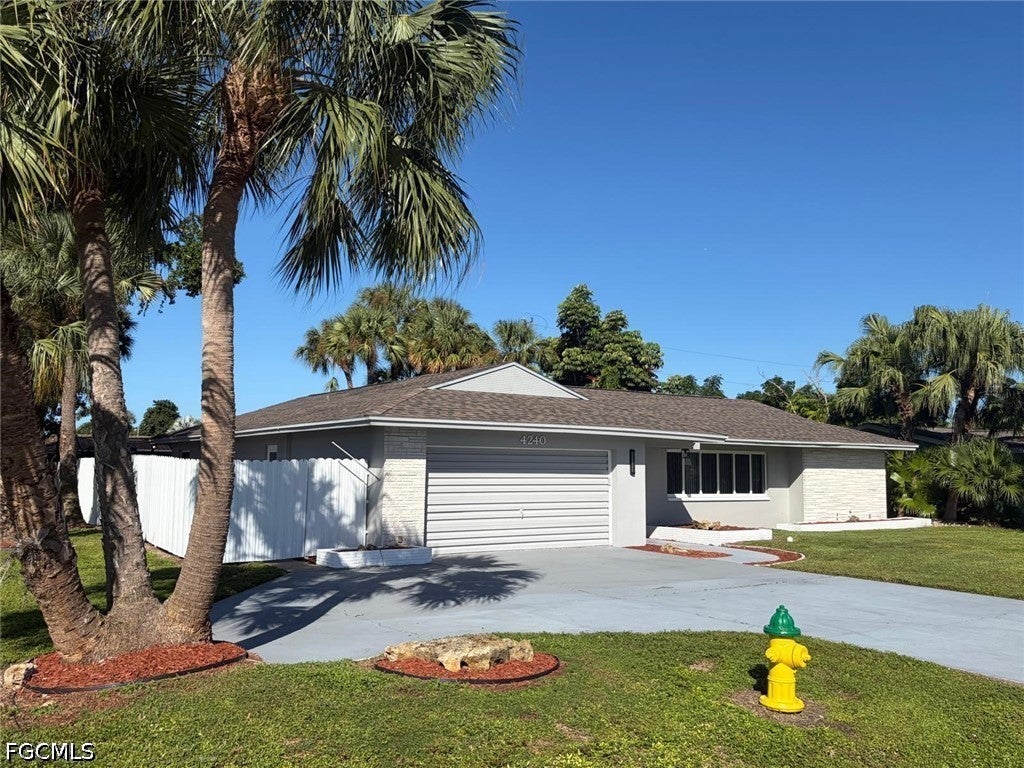 4240 Palm Tree Boulevard