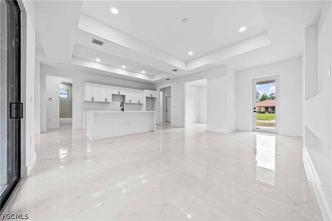 439 Redwing Street
