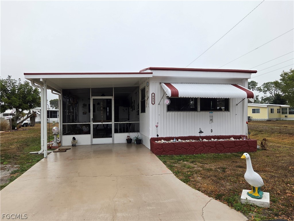 IMMACULATE, meticulously maintained 2 Bedroom, 1 B