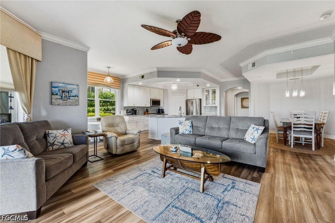 11040 Harbour Yacht Court 102