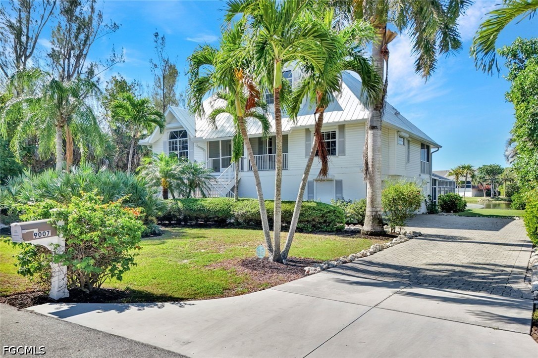 9007 Mockingbird Drive