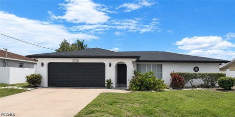 Photo of 1704 Viscaya Parkway, Cape Coral, FL 33990 (MLS # 2026035096)