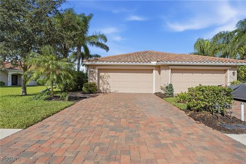 2009 Tamarron Lane Naples FL 34120