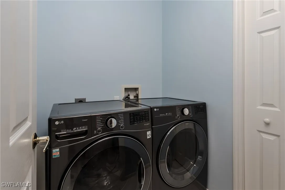 Naples, Florida 34113, United States, 3 Bedrooms Bedrooms, ,3 BathroomsBathrooms,Residential,Pending,179580