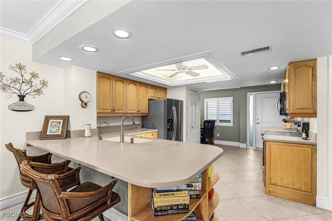 4263 Bay Beach Lane 1014