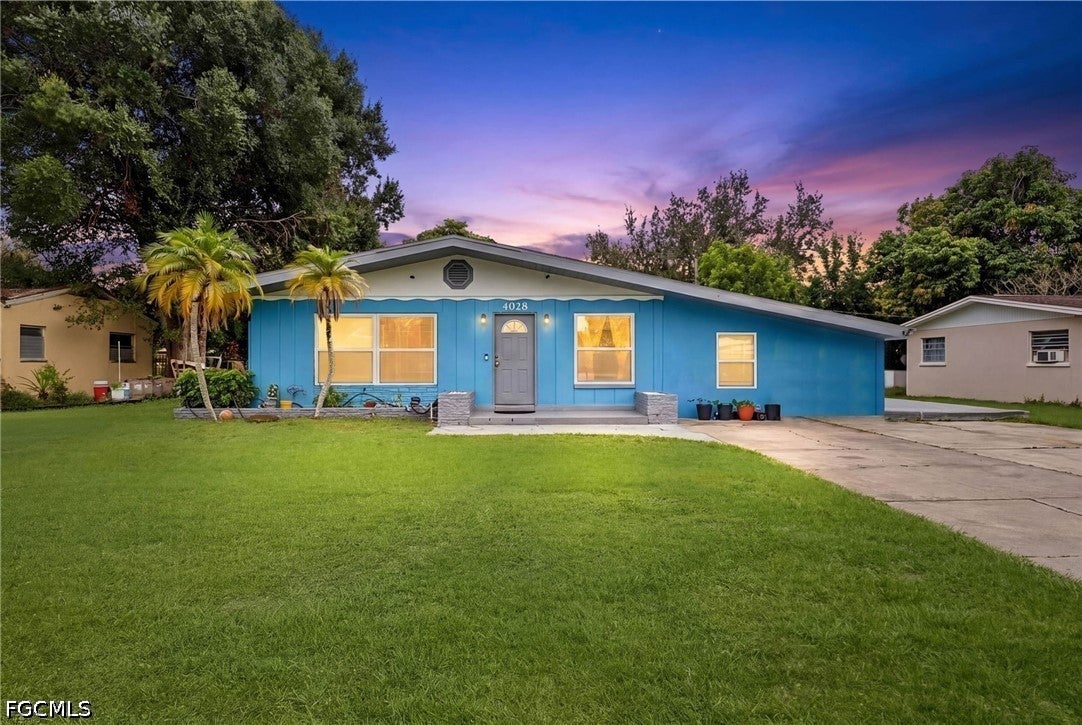 4028 Manning Avenue