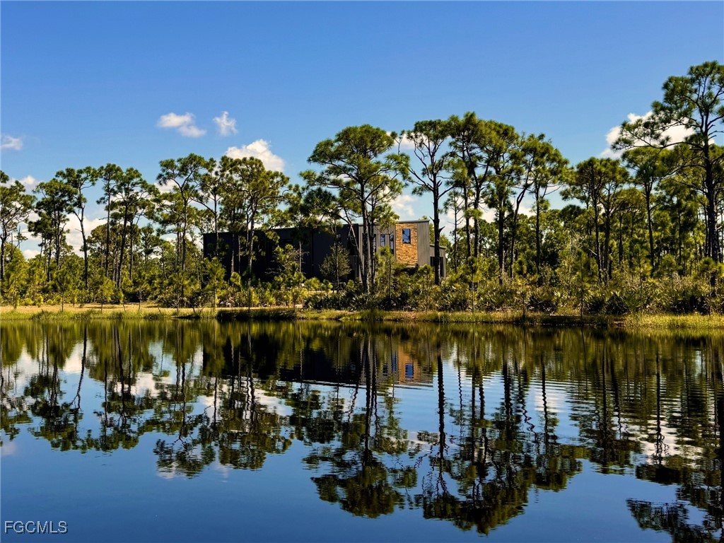 4412 Pinetree Boulevard