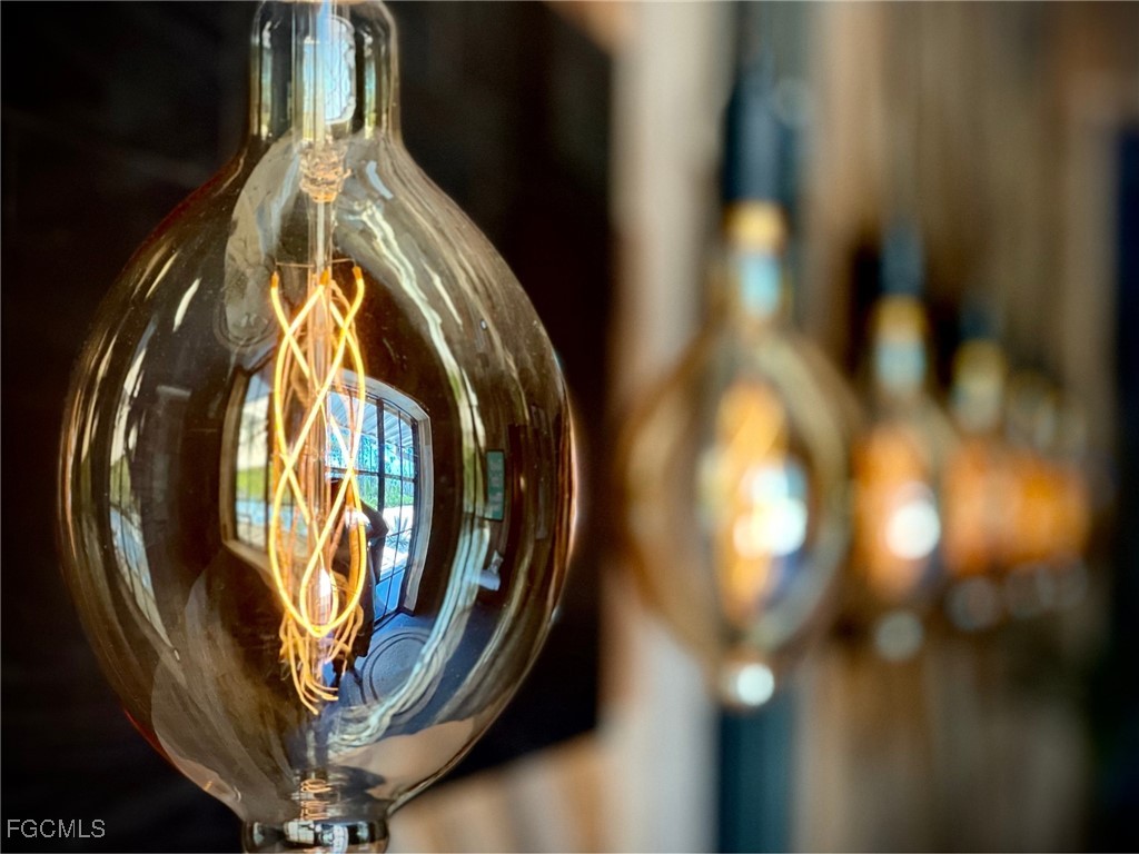 4412 Pinetree Boulevard