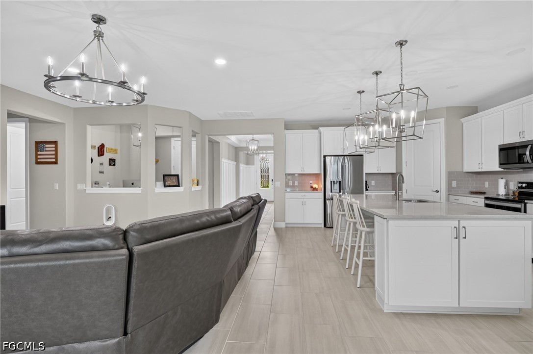 17624 Kinzie Lane