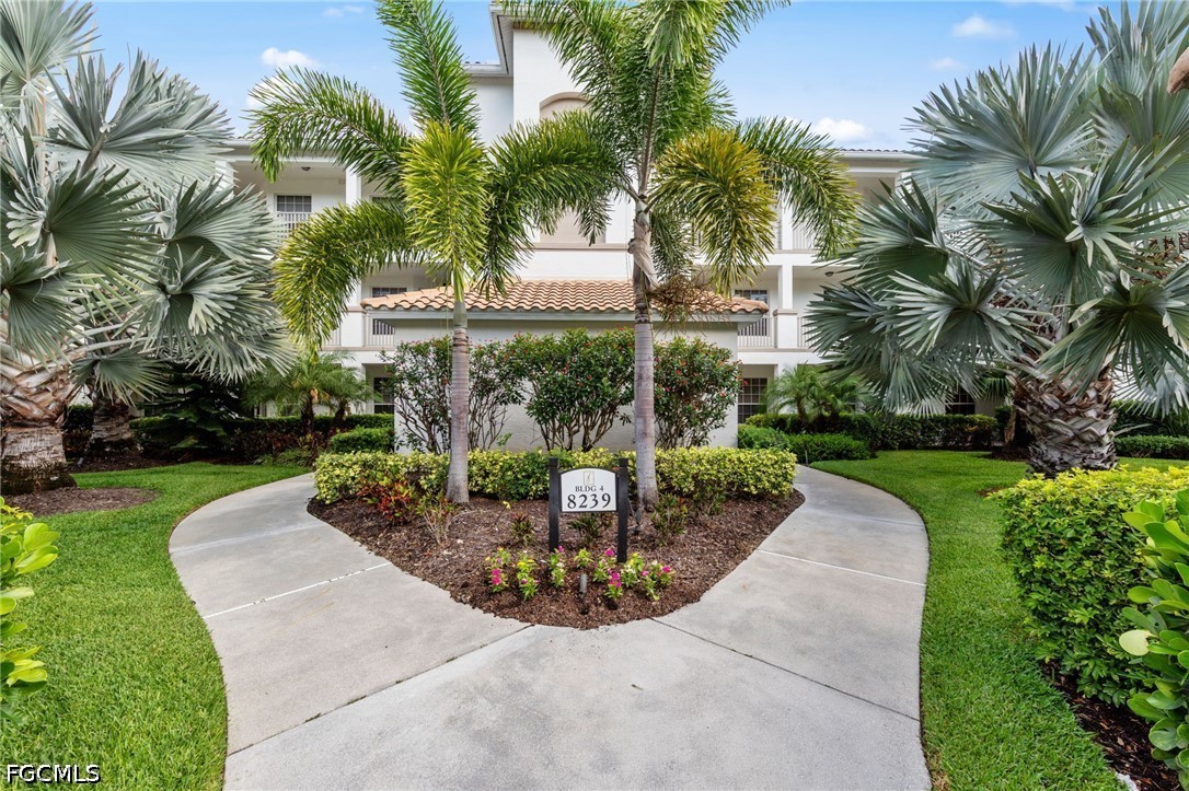 8239 Parkstone Place 102