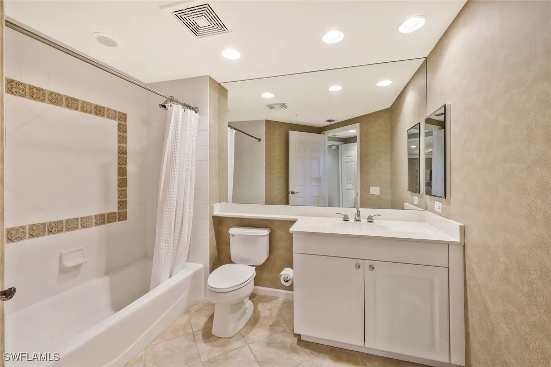 Bonita Springs, Florida 34134, United States, 2 Bedrooms Bedrooms, ,3 BathroomsBathrooms,Residential,Active,136893