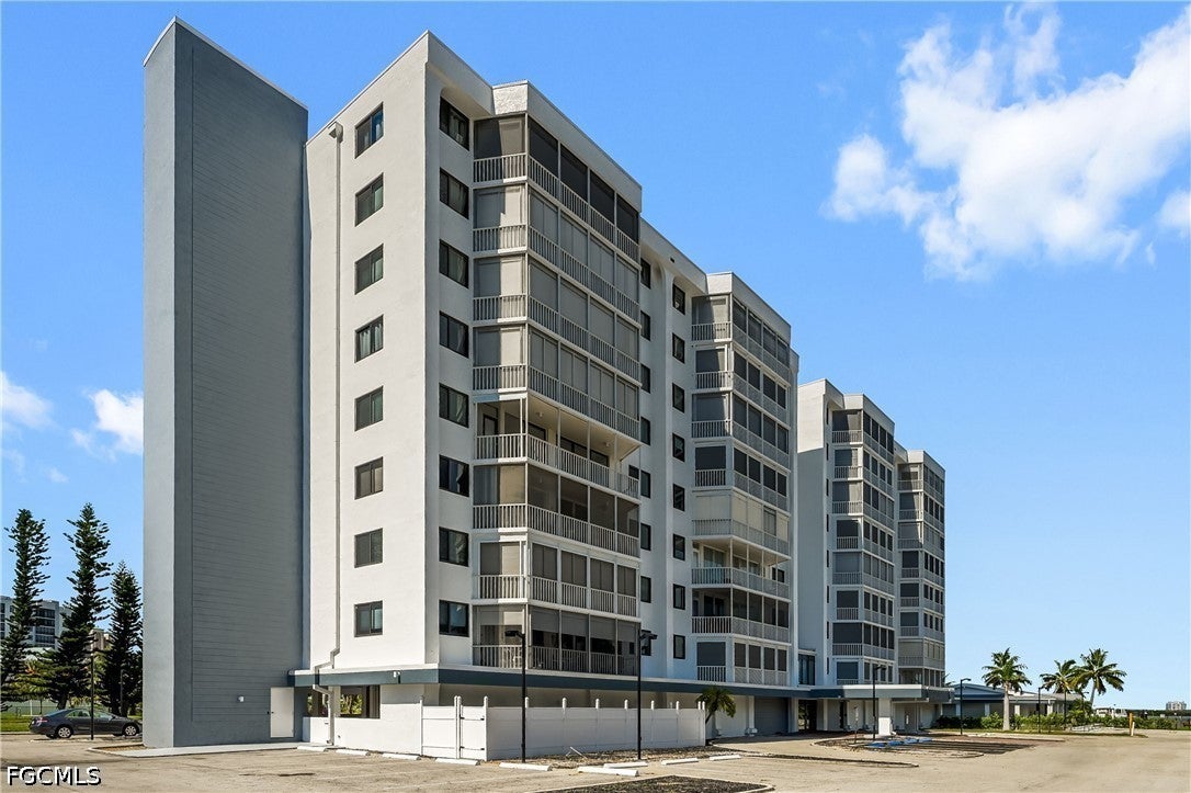 8401 Estero Boulevard 304