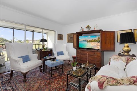 49 High Point Circle S 208 Naples FL 34103
