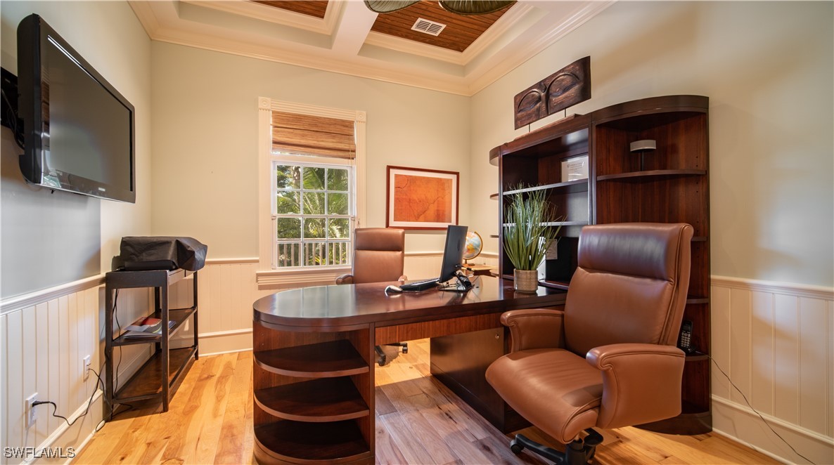 725 W Lake Drive