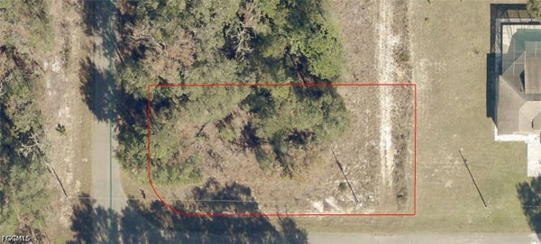 GUAVA PASS TER, OCKLAWAHA, FL 32179 - Image 2dfd5a540e7bd751b6e0196b6130b4fe/3031259318