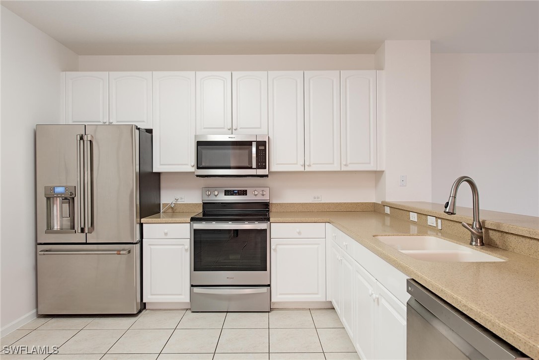 10025 Heather Lane 702