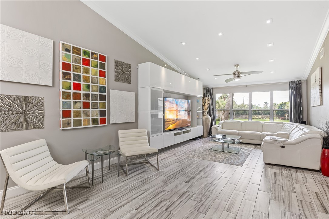 4220 Looking Glass Lane 4304
