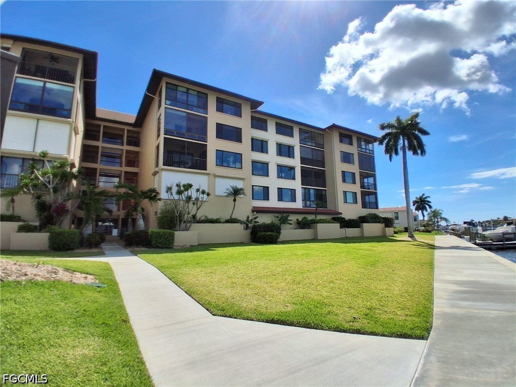 4013 SE 20th Place 402