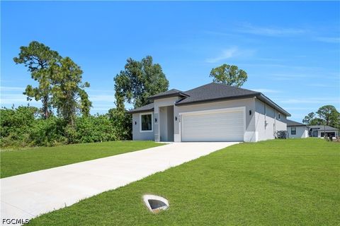 Tiny photo for 6208 Forest Court, Labelle, FL 33935 (MLS # 2026022518)