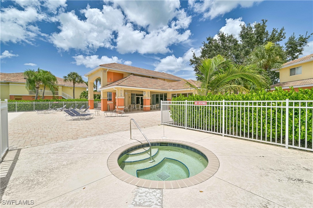 Fort Myers, Florida 33966, United States, 3 Bedrooms Bedrooms, ,2 BathroomsBathrooms,Residential,Pending,36883