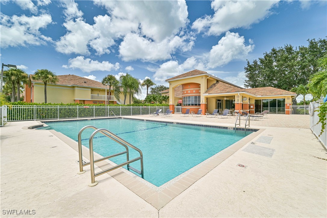 Fort Myers, Florida 33966, United States, 3 Bedrooms Bedrooms, ,2 BathroomsBathrooms,Residential,Pending,36883