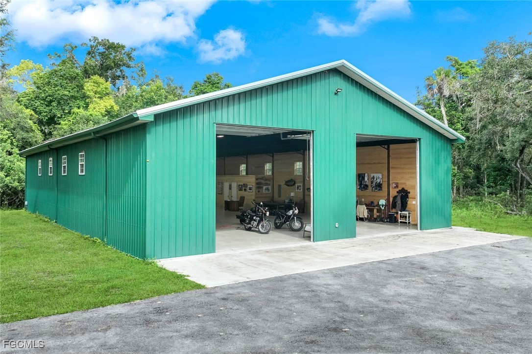 21211 Palm Beach Boulevard