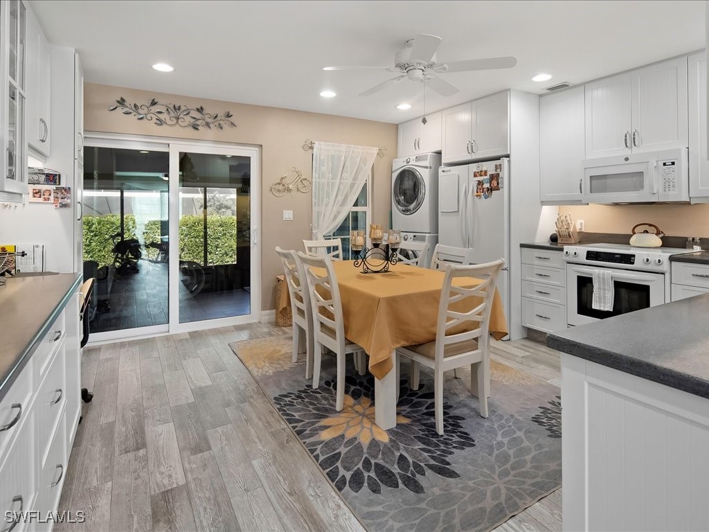 112 Marco Villas Drive U2