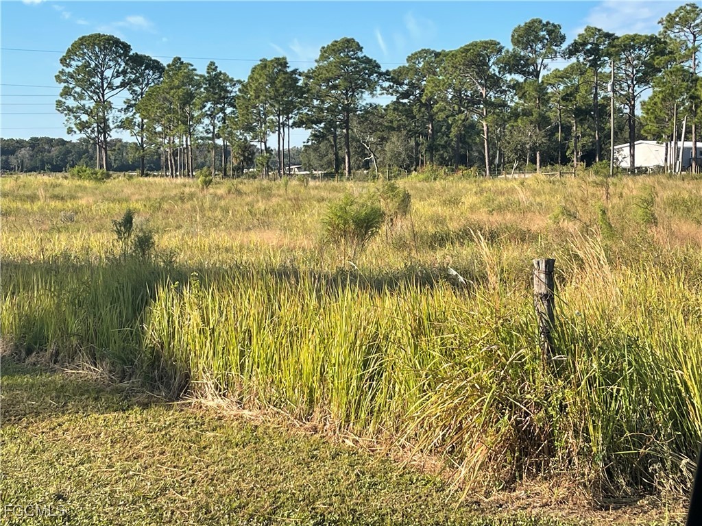 1083 Rainbow Boulevard N