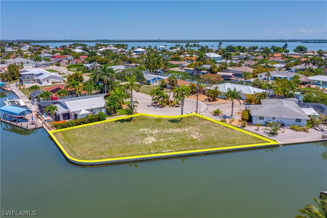 12 Clearview Boulevard