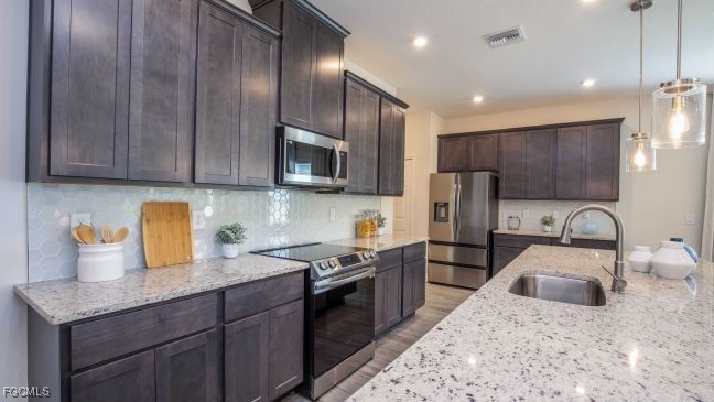 3023 N Lakewood Road