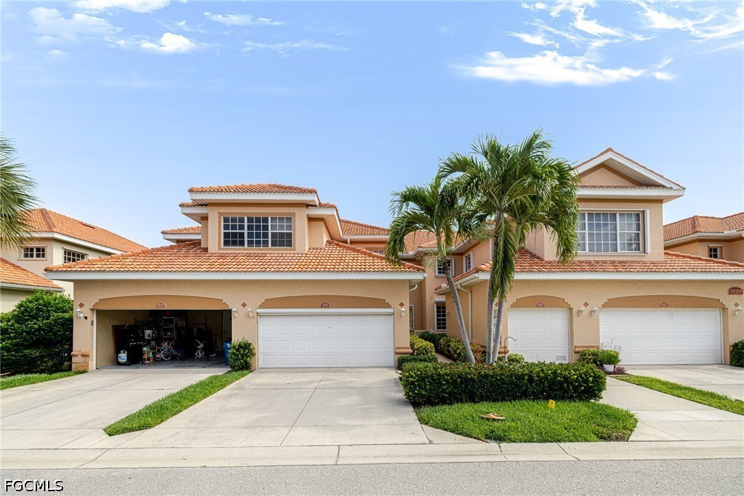5120 W Hyde Park Court 101
