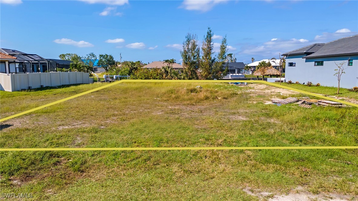 3914 SW 25th Place