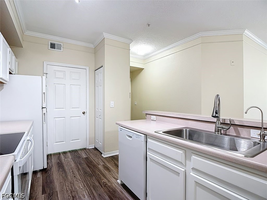 11571 Villa Grand 615