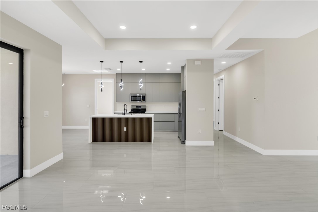 507 Trinity Street E