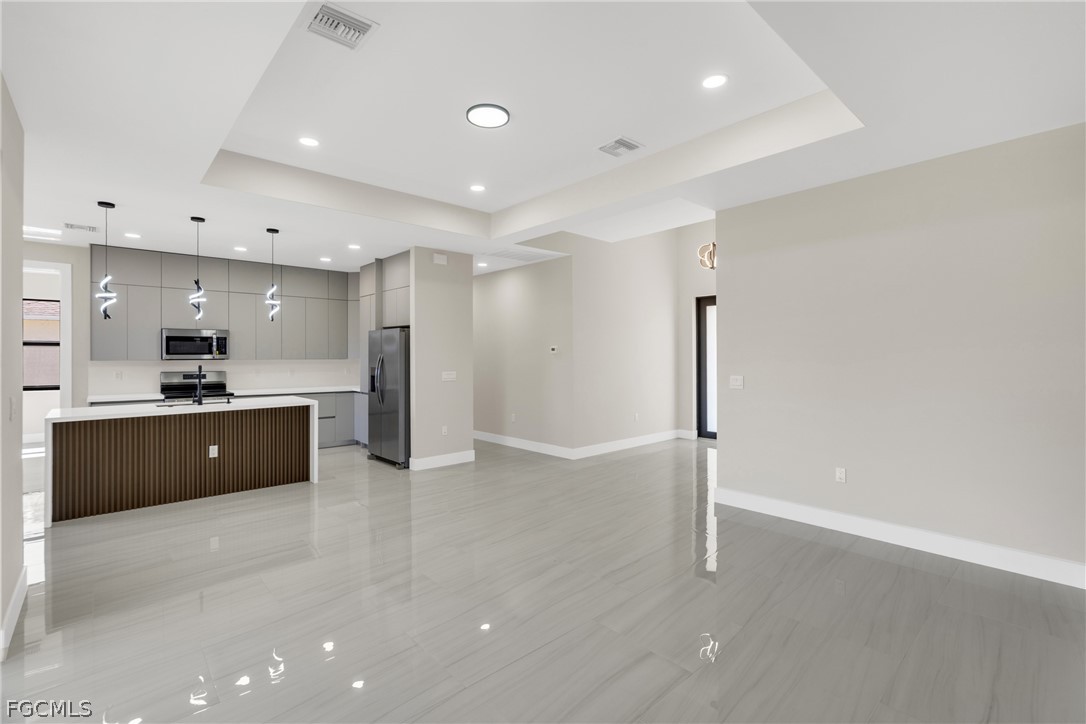 507 Trinity Street E