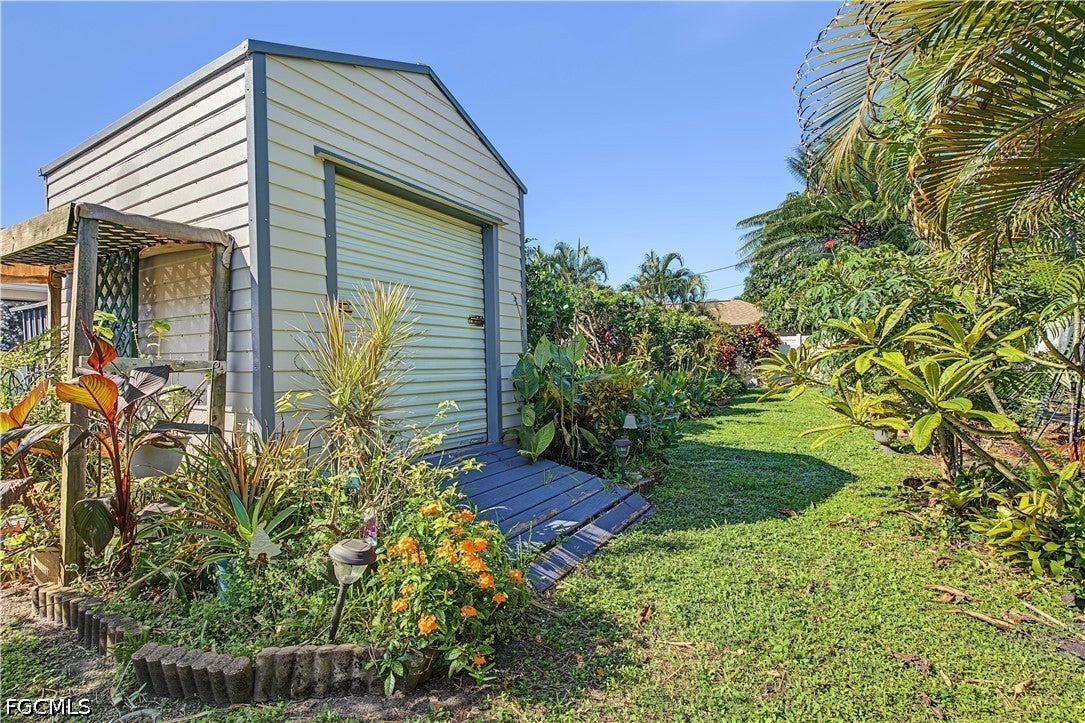 243 SW 33rd Street