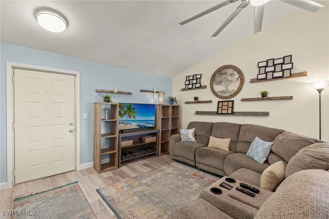 Fort Myers, Florida 33912, United States, 2 Bedrooms Bedrooms, ,2 BathroomsBathrooms,Residential,Active,55244