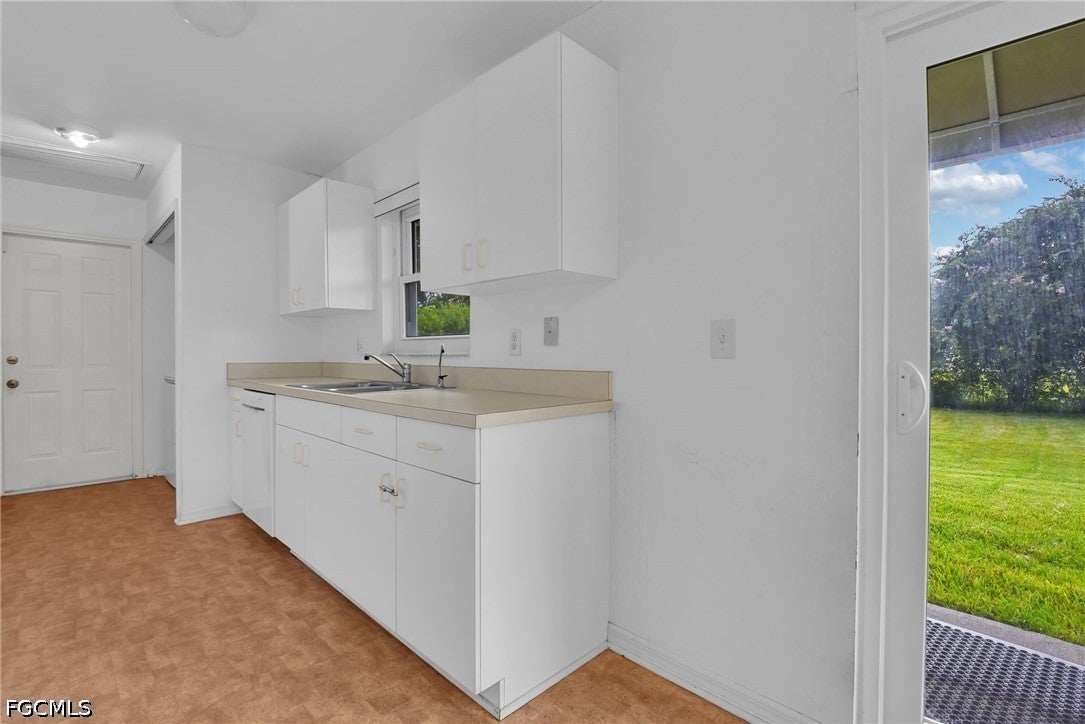 4904 5th Street W