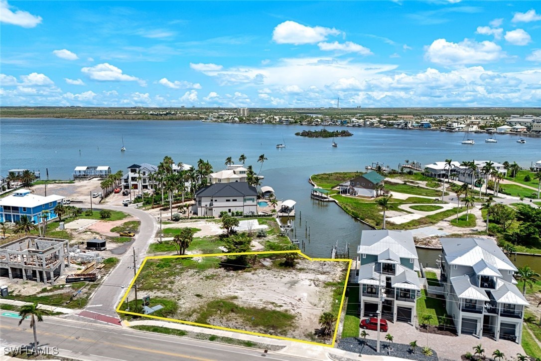 601 Estero Boulevard