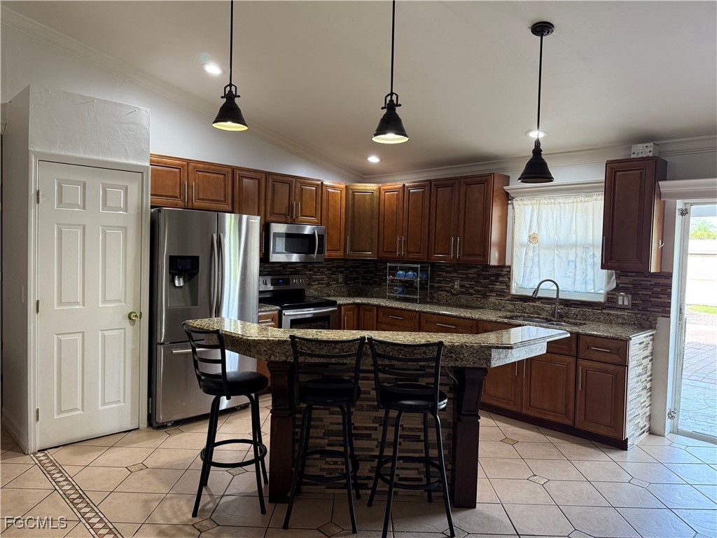 27120 Pinecrest Lane