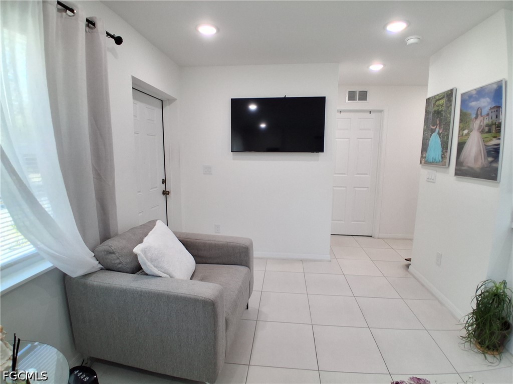 475 N Lindero Street