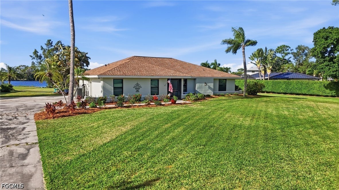 7275 Lake Drive