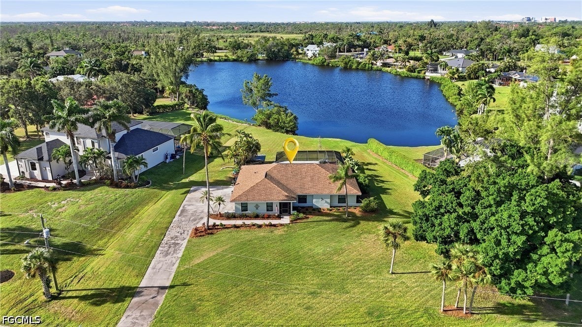 7275 Lake Drive