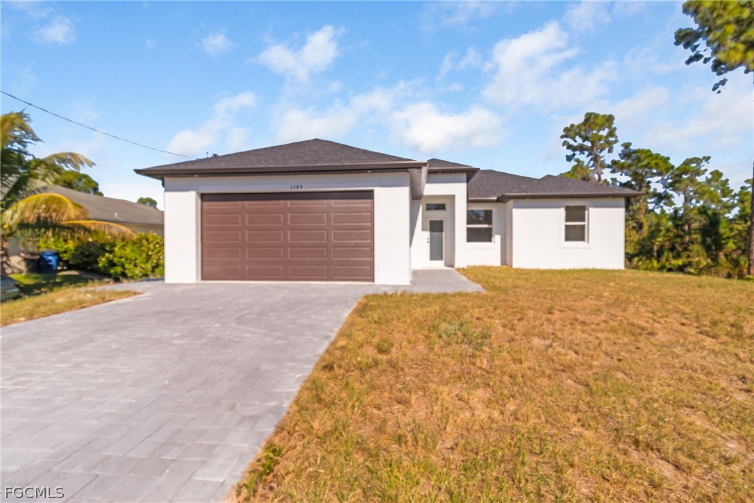 1109 Cumming Street E