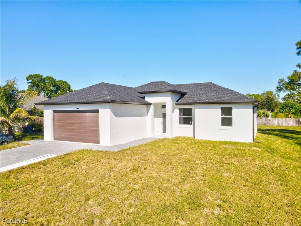 1109 Cumming Street E