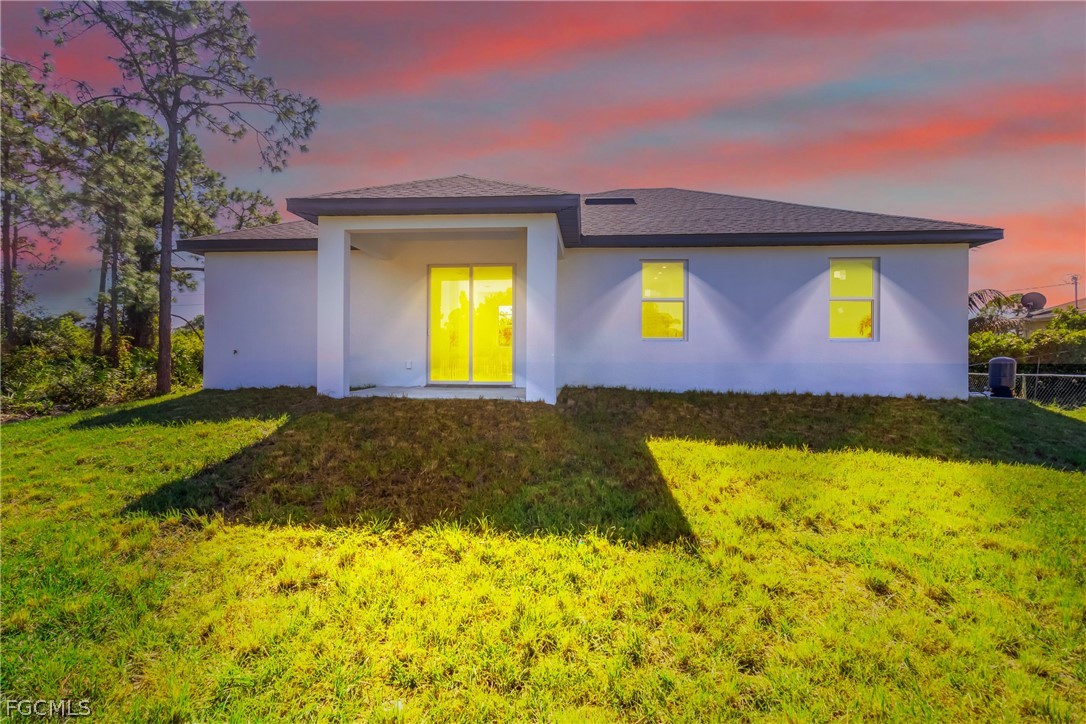 1109 Cumming Street E