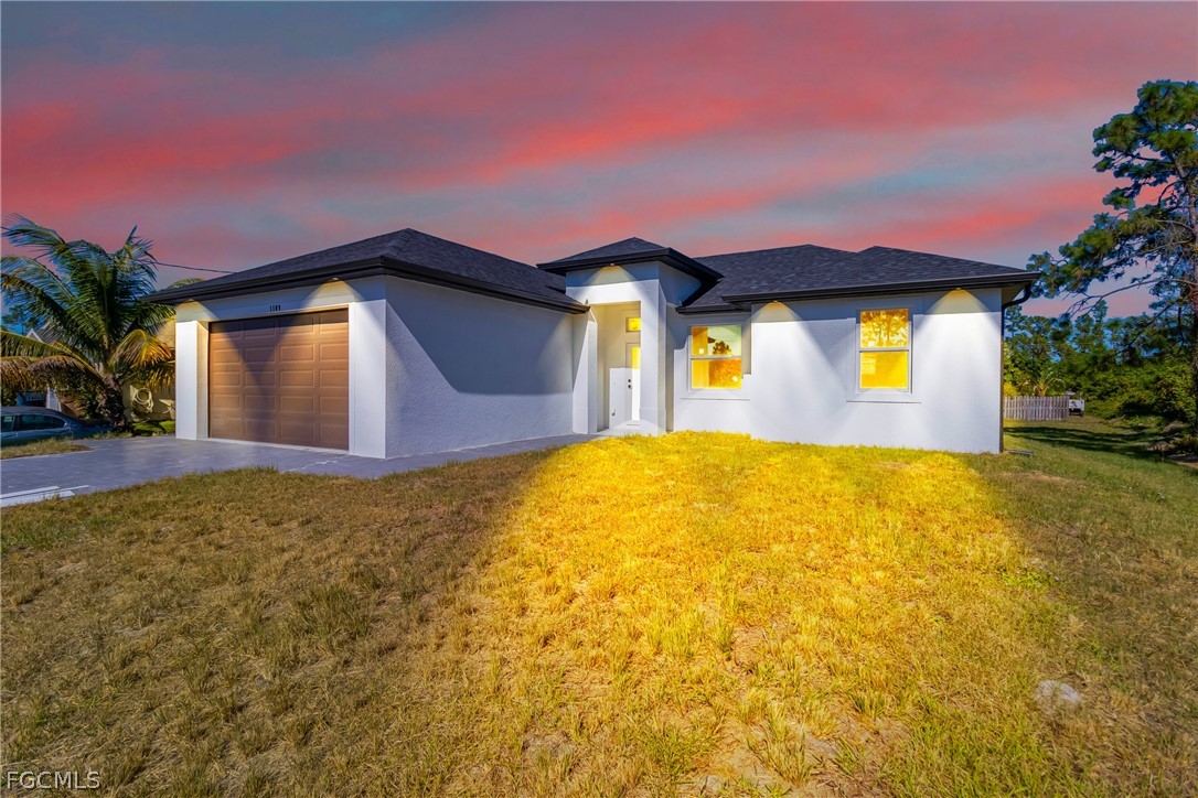 1109 Cumming Street E